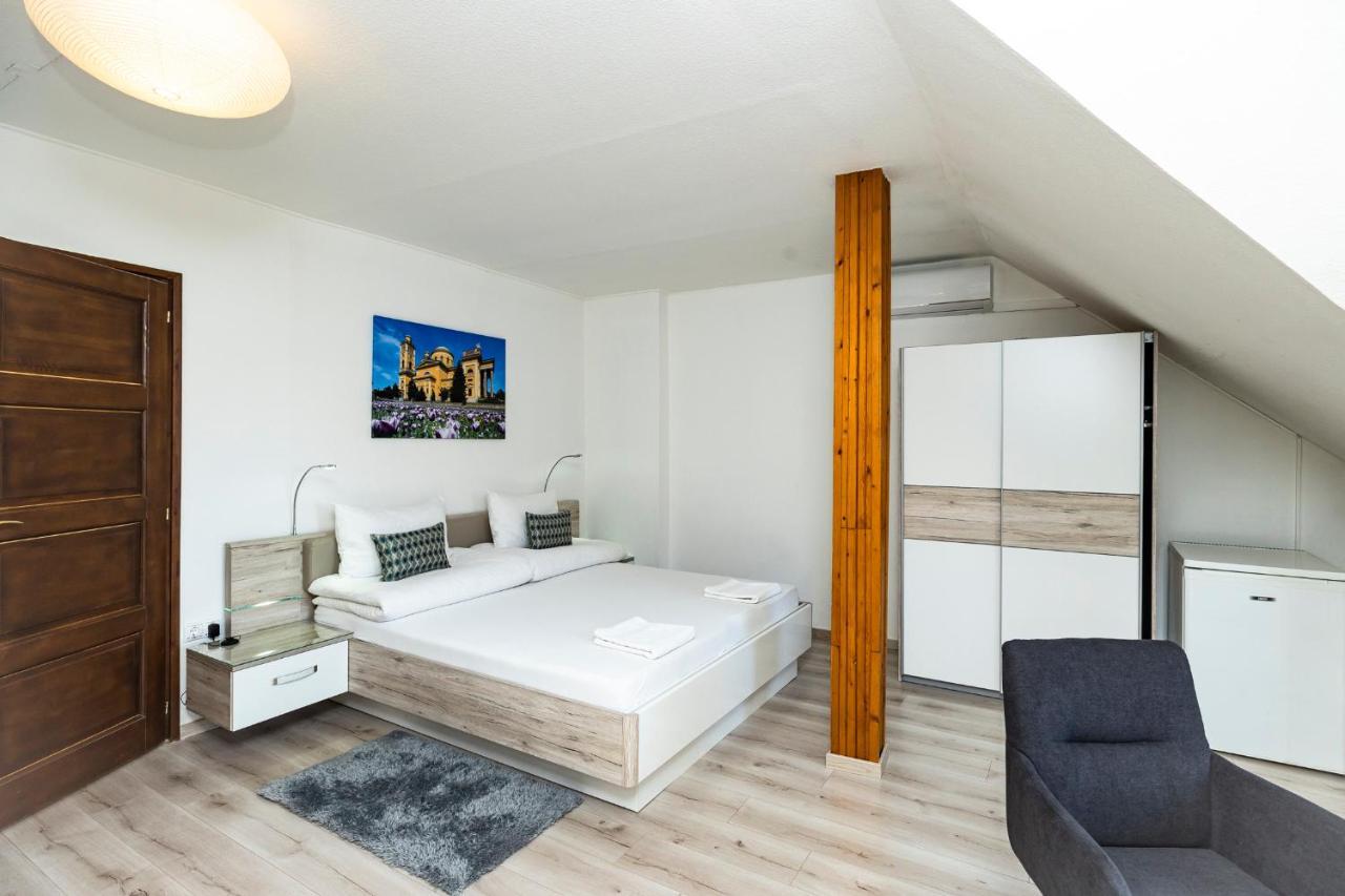 Dobo Vendeghaz Hotel Eger Ngoại thất bức ảnh